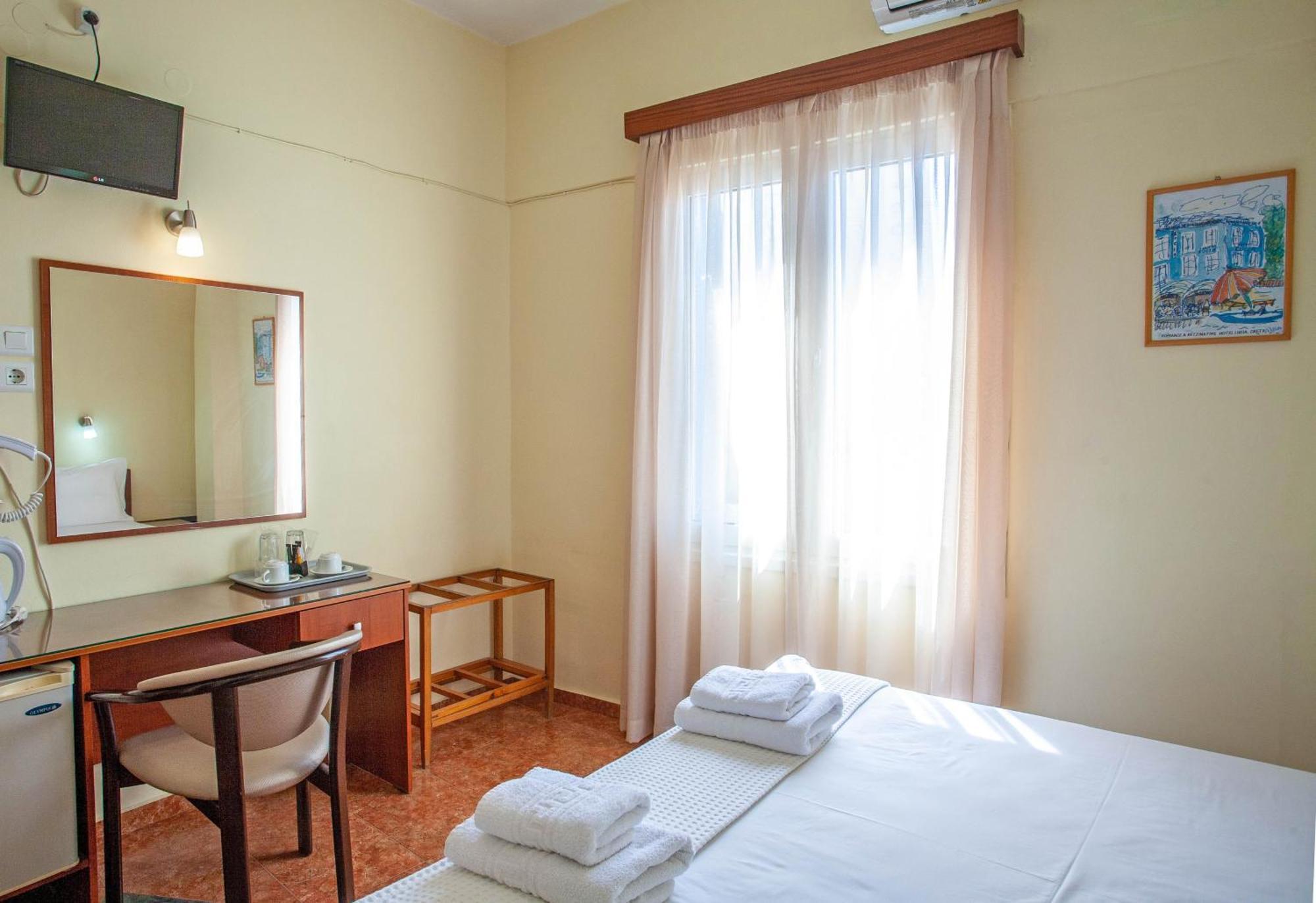 Lucia Hotel La Canea Exterior foto