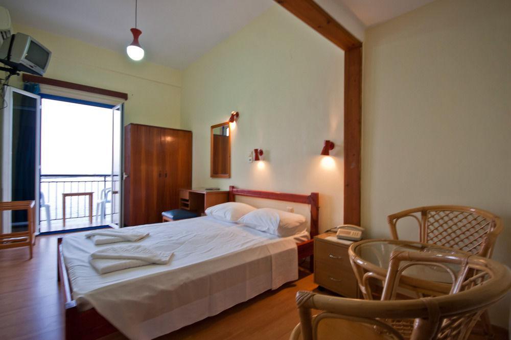Lucia Hotel La Canea Exterior foto
